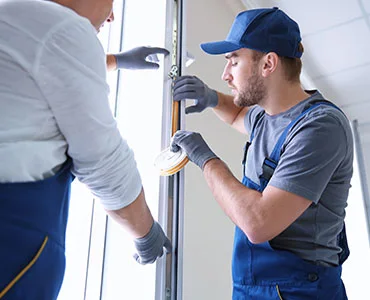 glass repair experts in Golden Gate, FL