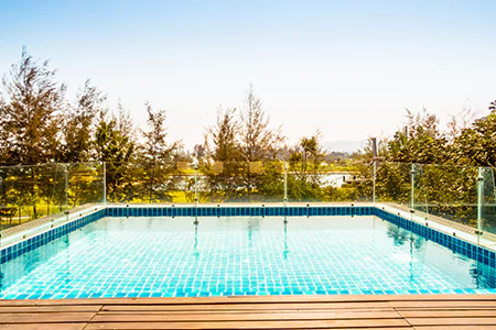 Cost of Glass Pool Fence Repair in Golden Gate, FL